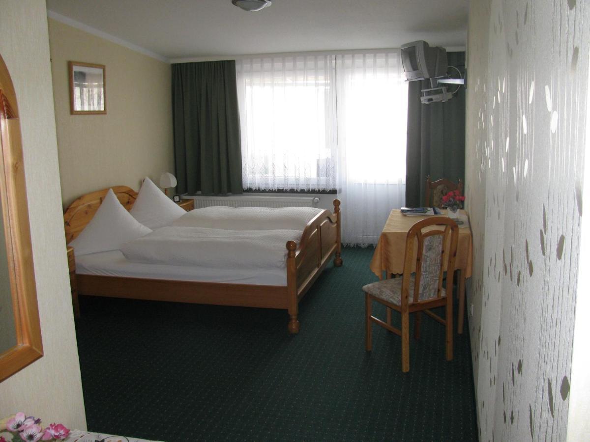 Gasthaus Und Pension Zum Biber Steckby Luaran gambar